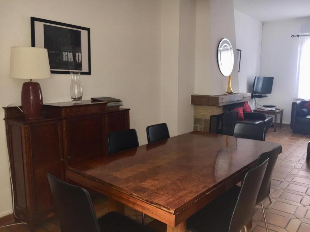 Spacious Quentoinise Town House Saint-Quentin  Zewnętrze zdjęcie